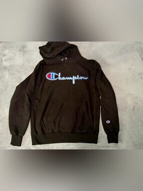 Champion reverse weave heavyweight hoodie - medium